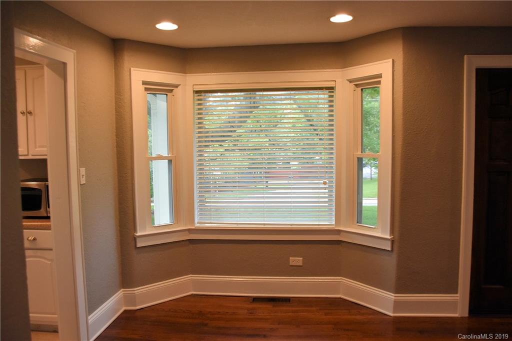 920 Hebron Road Hendersonville, NC 28739 - Photo 14 of 32 Gallery Image 14