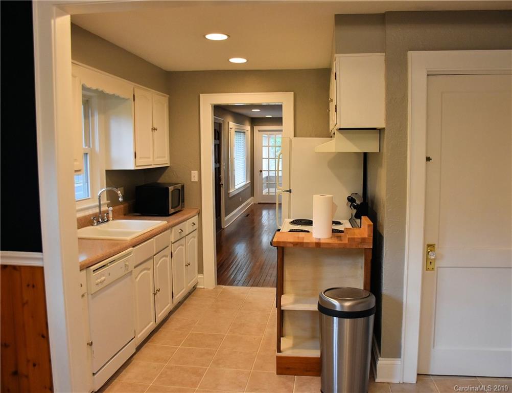 920 Hebron Road Hendersonville, NC 28739 - Photo 21 of 32 Gallery Image 21