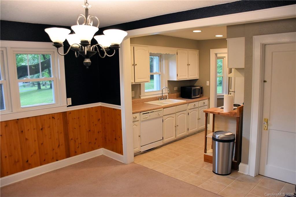920 Hebron Road Hendersonville, NC 28739 - Photo 23 of 32 Gallery Image 23
