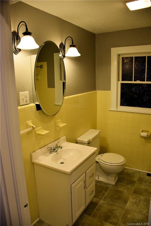 920 Hebron Road Hendersonville, NC 28739 - Photo 25 of 32 Gallery Image 25