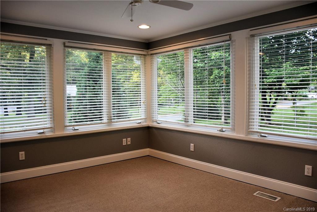920 Hebron Road Hendersonville, NC 28739 - Photo 9 of 32 Gallery Image 9