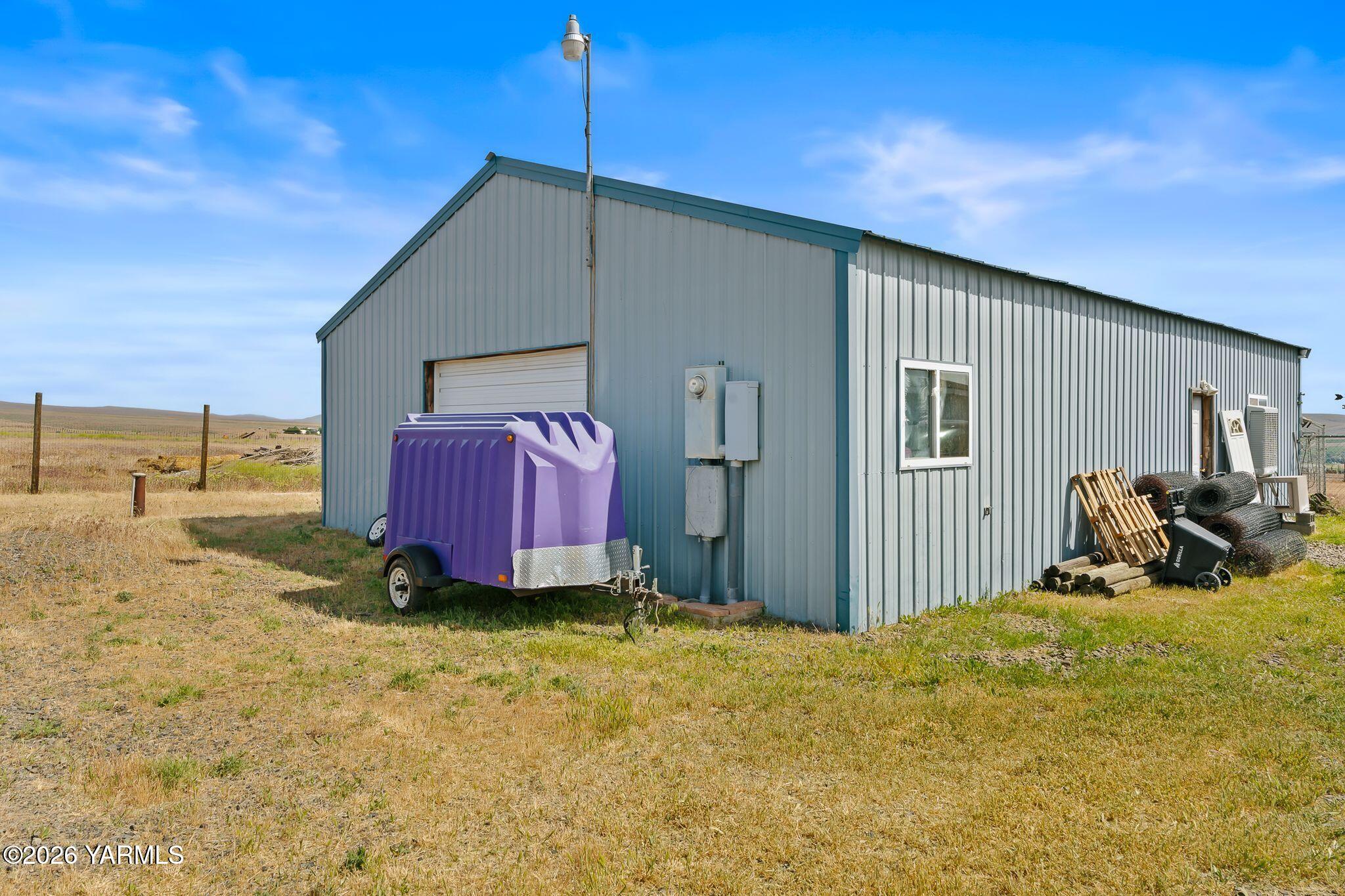 12076 Mieras Road Moxee, WA 98936 - Photo 4 of 27 12076 Mireas Rd-1