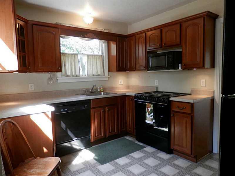 657 Beatty Road Monroeville, PA 15146 - Photo 16 of 24 Kitchen.