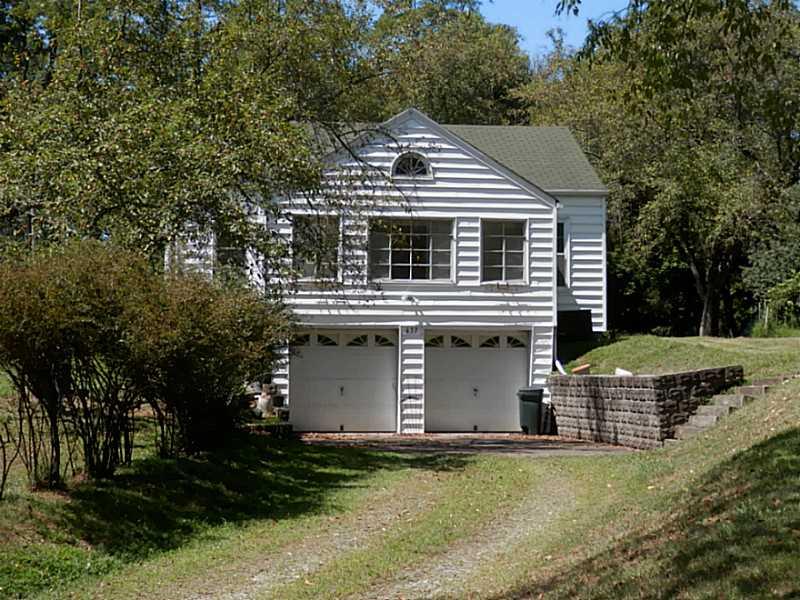 657 Beatty Road Monroeville, PA 15146 - Photo 5 of 24 Exterior Front.