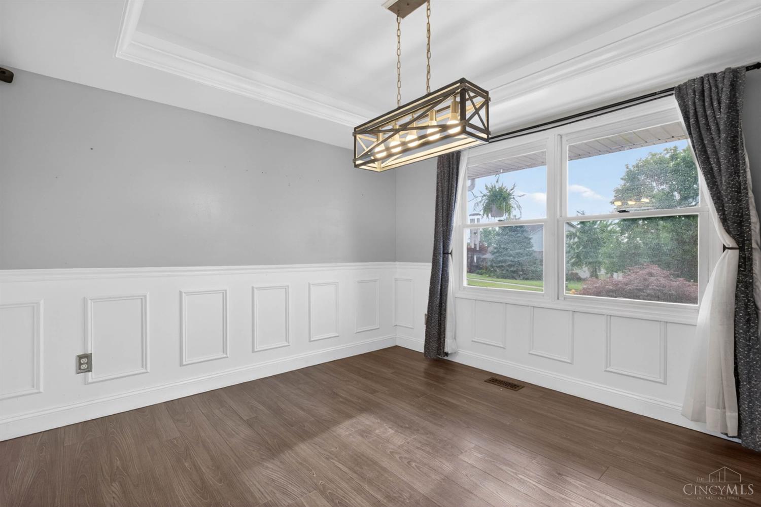 621 Orient Way Hamilton, OH 45013 - Photo 6 of 46