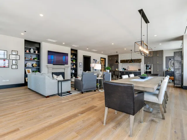 $16,000 | 1109 West Washington Boulevard, Unit 7A, Chicago, IL 60607