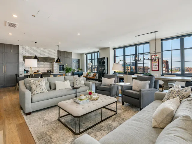 $16,000 | 1109 West Washington Boulevard, Unit 7A, Chicago, IL 60607