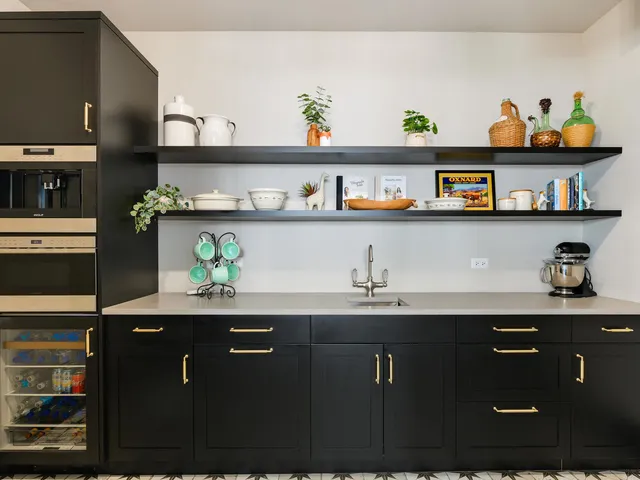 $16,000 | 1109 West Washington Boulevard, Unit 7A, Chicago, IL 60607