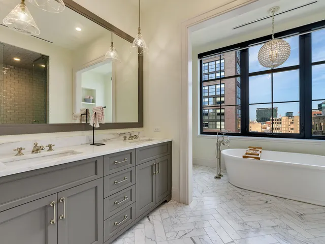 $16,000 | 1109 West Washington Boulevard, Unit 7A, Chicago, IL 60607