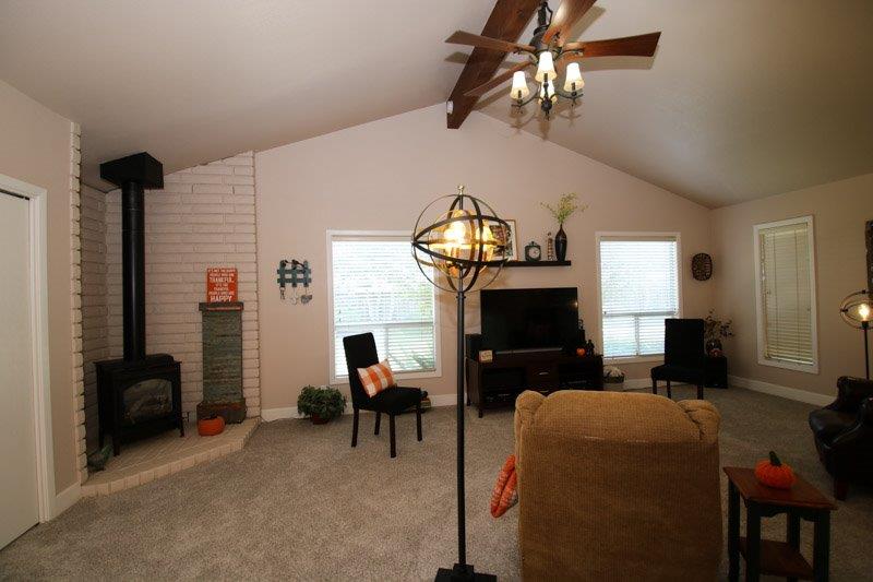 764 West Carpenter Avenue Reedley, CA 93654 - Photo 19 of 39 Gallery Image 19