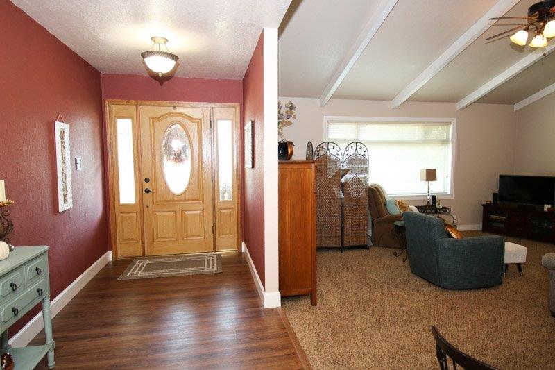 764 West Carpenter Avenue Reedley, CA 93654 - Photo 3 of 39 Gallery Image 3