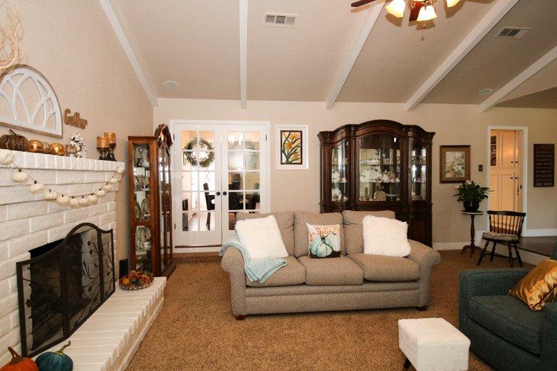 764 West Carpenter Avenue Reedley, CA 93654 - Photo 7 of 39 Gallery Image 7