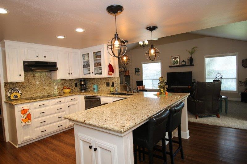 764 West Carpenter Avenue Reedley, CA 93654 - Photo 8 of 39 Gallery Image 8