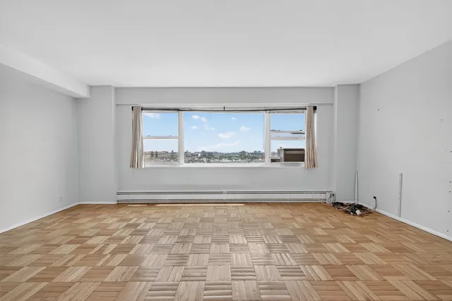 $250,000 | 6 Fordham Hill Ovl, Unit 14B | University Heights