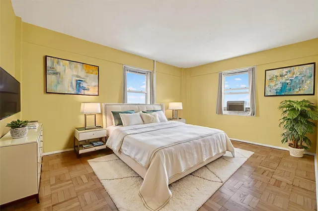 $250,000 | 6 Fordham Hill Ovl, Unit 14B | University Heights