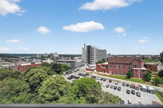 $250,000 | 6 Fordham Hill Ovl, Unit 14B | University Heights