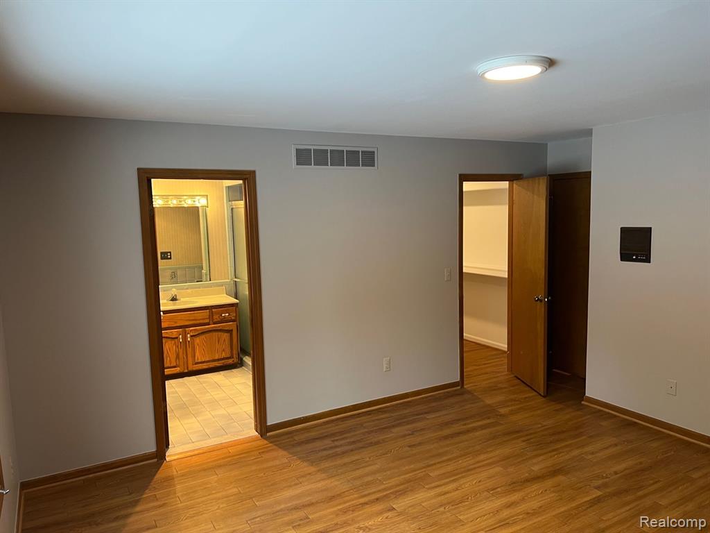 1042 Springwood Lane Rochester, MI 48309 - Photo 9 of 15