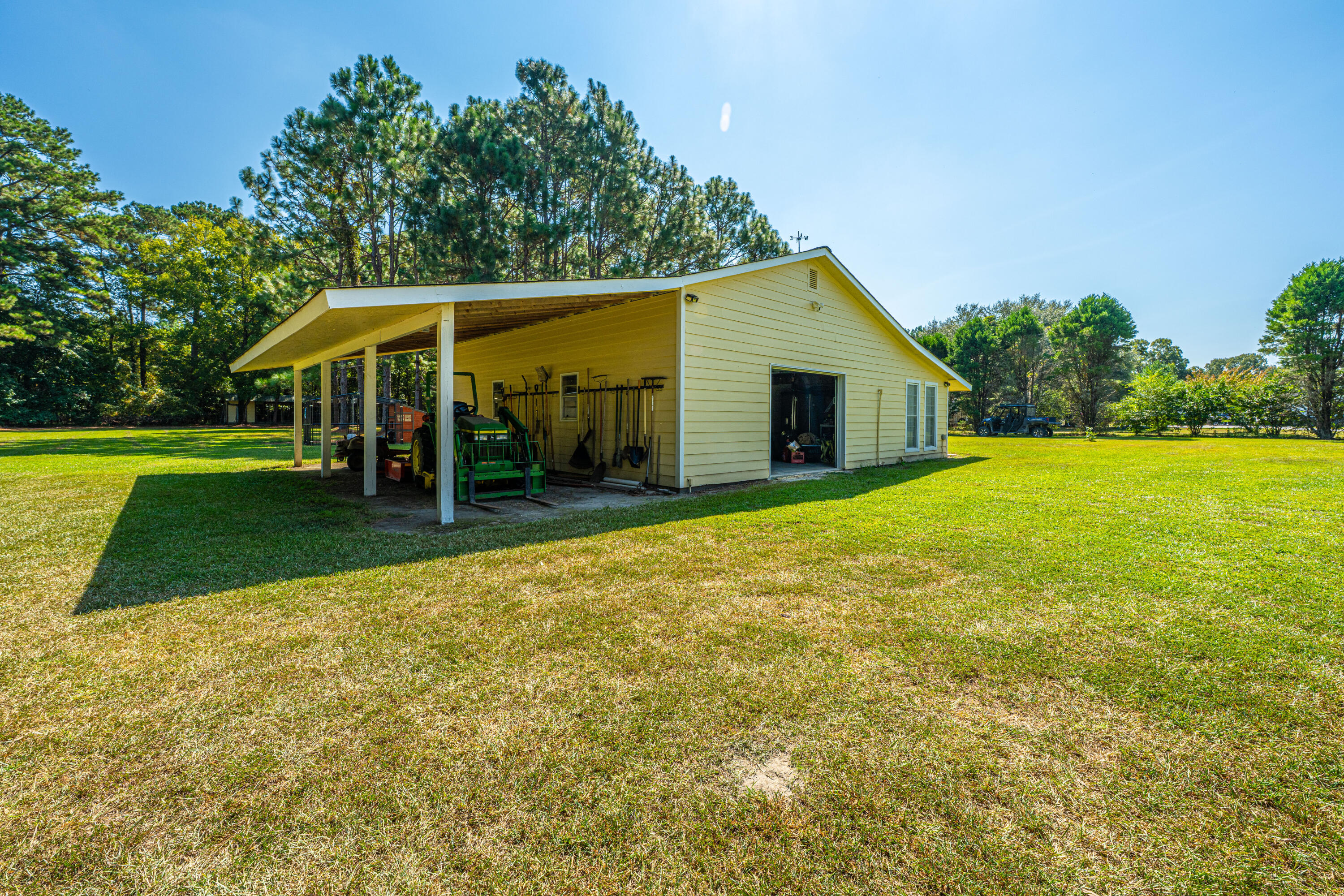 135 Rose Hill Ridgeville, SC 29472 - Photo 23 of 38 Detached garage