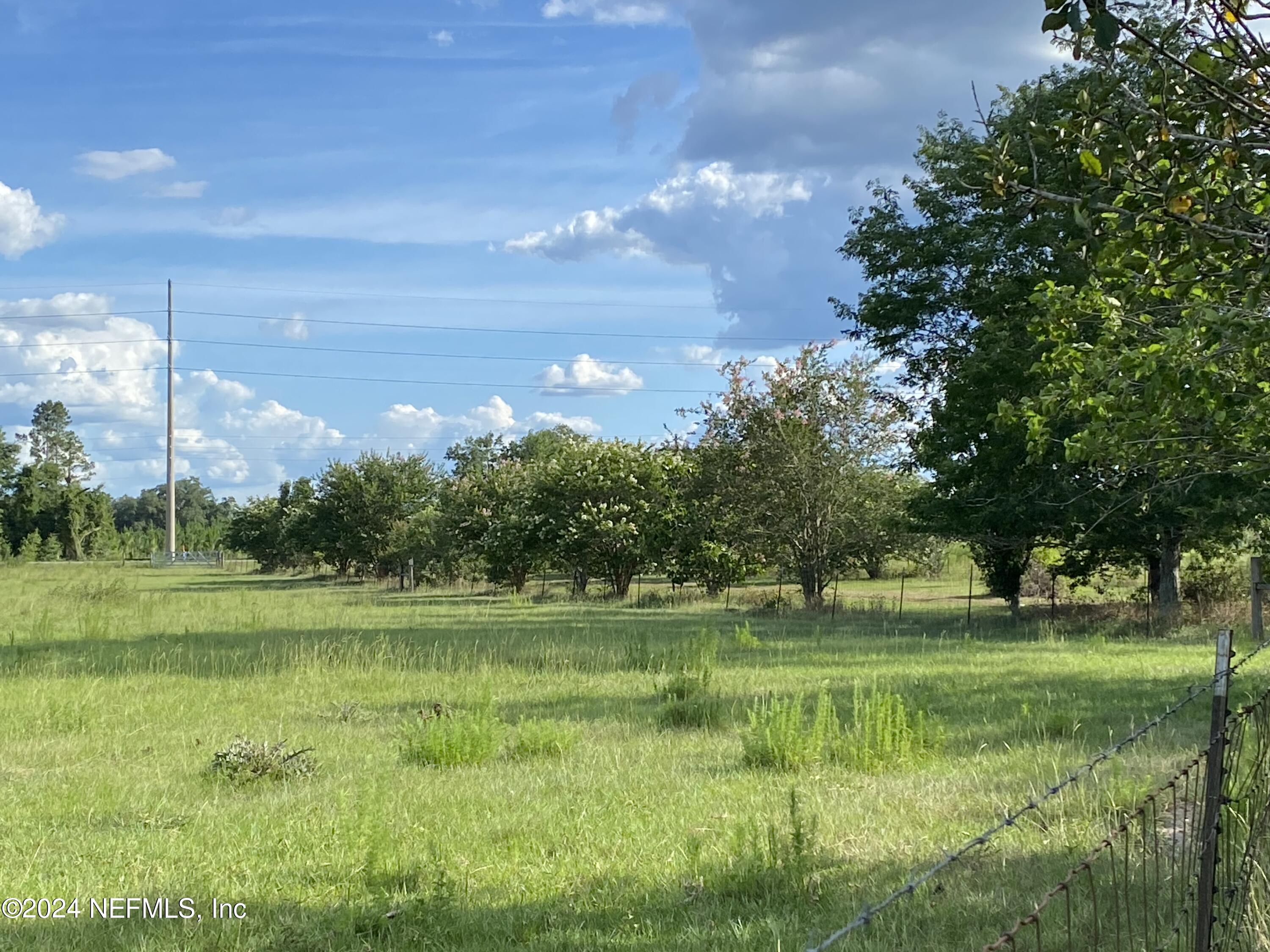 9005 US 90 Lee, FL 32059 - Photo 7 of 19 a view of a golf course