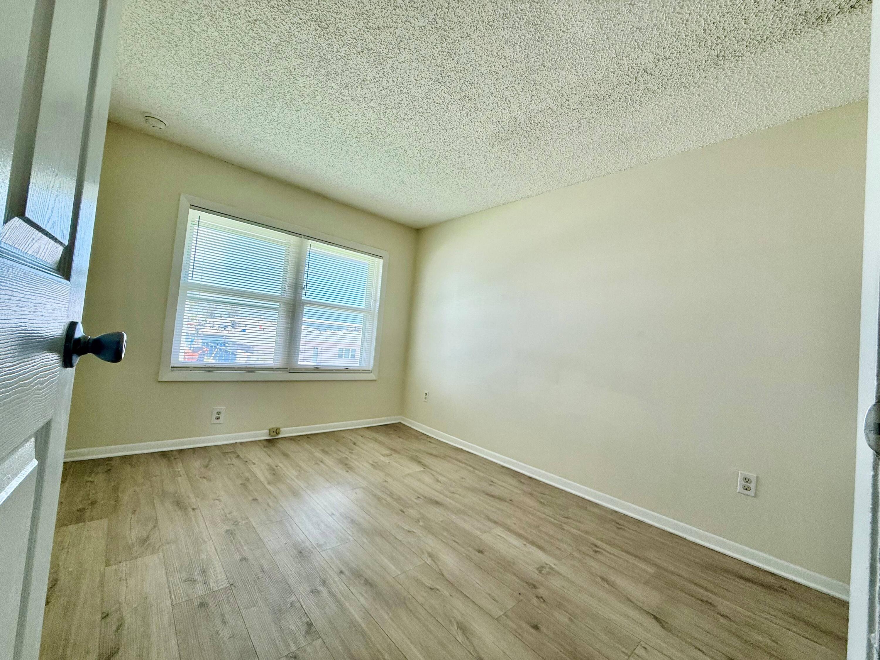 343 Gulfstream Road Dania Beach, FL 33004 - Photo 18 of 20 WhatsApp Image 2026-08-27 at 21.22.13 (1