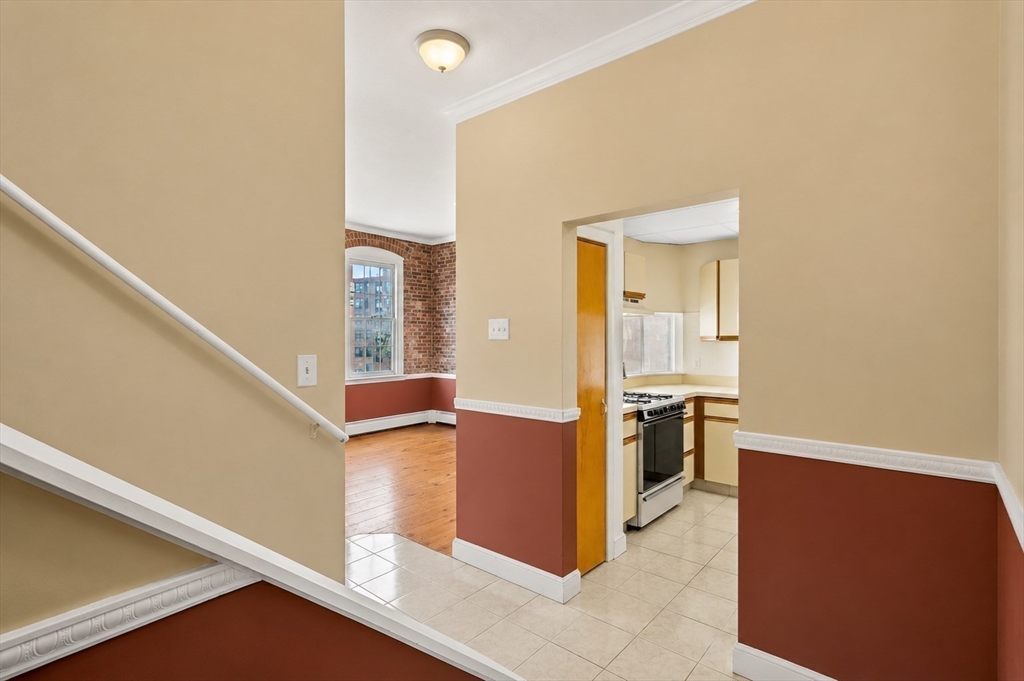 62 Washington Street, Unit 9 Haverhill, MA 01832 - Photo 3 of 37