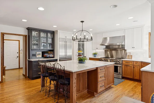 $975,000 | 4481 Snail Lake Boulevard, Shoreview, MN 55126