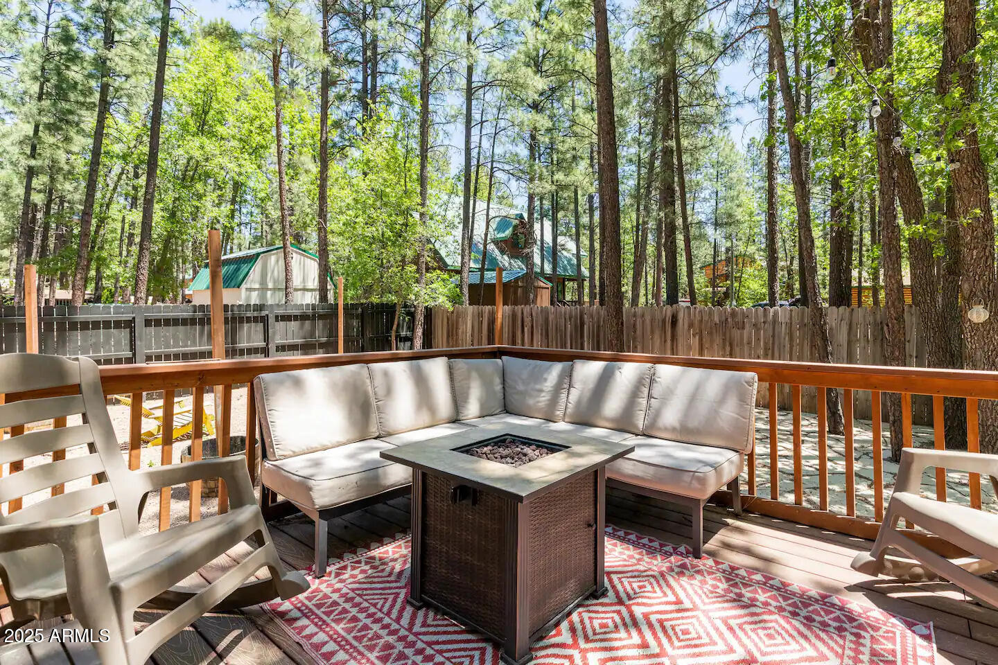 435 Southlake Road Lakeside, AZ 85929 - Photo 6 of 30 a view of a chairs and table in the patio