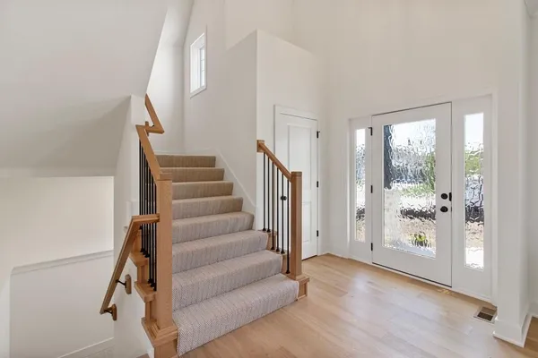 $630,000 | 2700 Northeast Crestview Street, Blue Springs, MO 64029