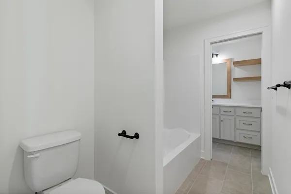 $630,000 | 2700 Northeast Crestview Street, Blue Springs, MO 64029