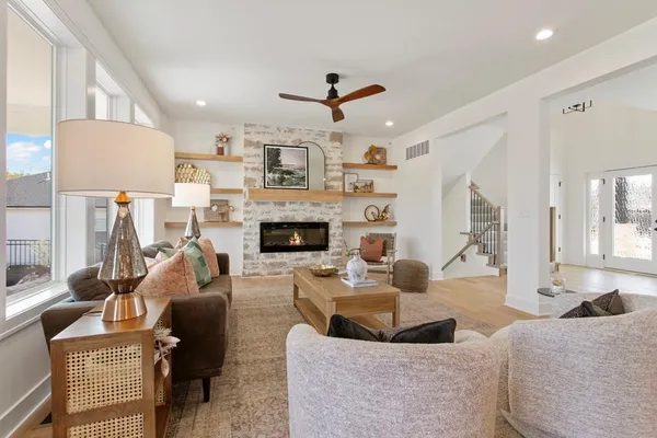 $630,000 | 2700 Northeast Crestview Street, Blue Springs, MO 64029