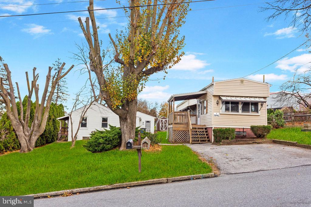 1 North Duke Street Dallastown, PA 17313 - Photo 2 of 31