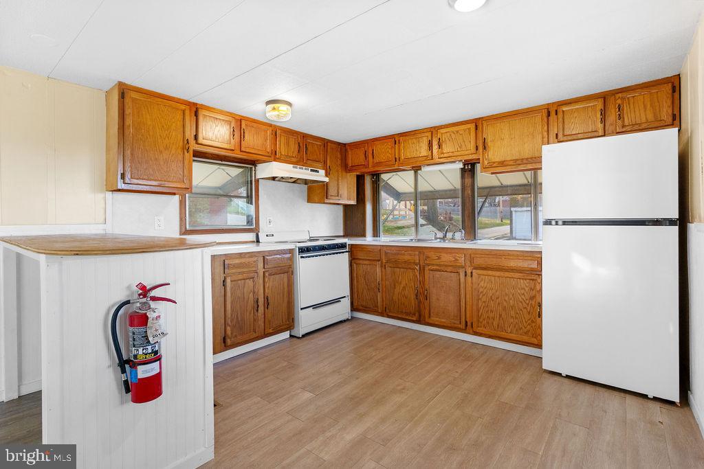 1 North Duke Street Dallastown, PA 17313 - Photo 5 of 31