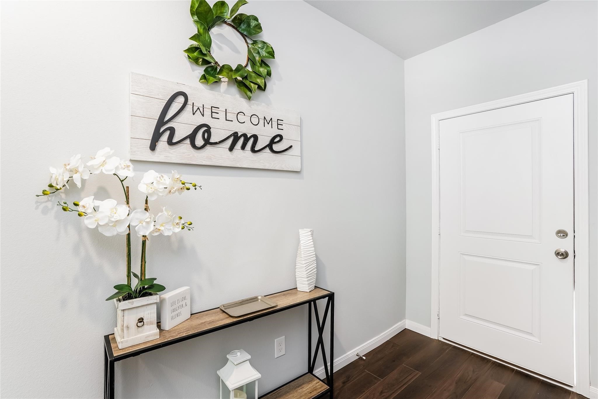 4939 Dalhart Dr Spring Spring, TX 77379 - Photo 2 of 6 a room with a potted plant on the counter