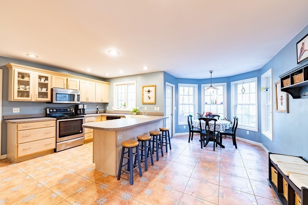 29 Valley Road Lunenburg, MA 01462 - Photo 14 of 41