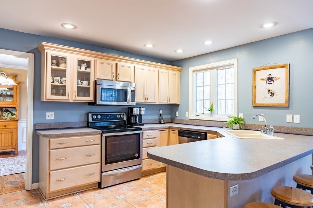 29 Valley Road Lunenburg, MA 01462 - Photo 16 of 41