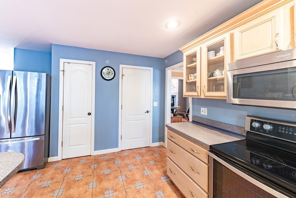 29 Valley Road Lunenburg, MA 01462 - Photo 20 of 41