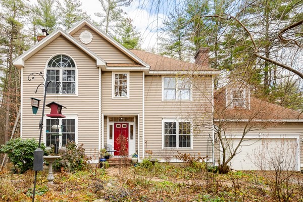 29 Valley Road Lunenburg, MA 01462 - Photo 2 of 41