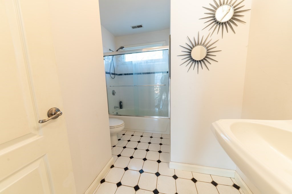 29 Valley Road Lunenburg, MA 01462 - Photo 31 of 41