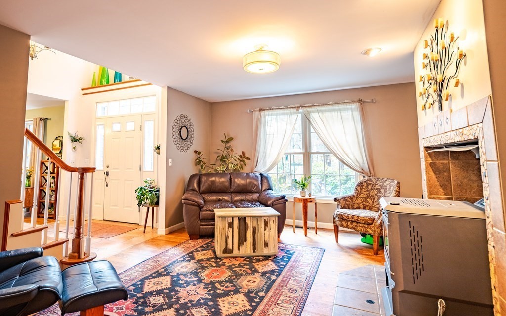 29 Valley Road Lunenburg, MA 01462 - Photo 9 of 41