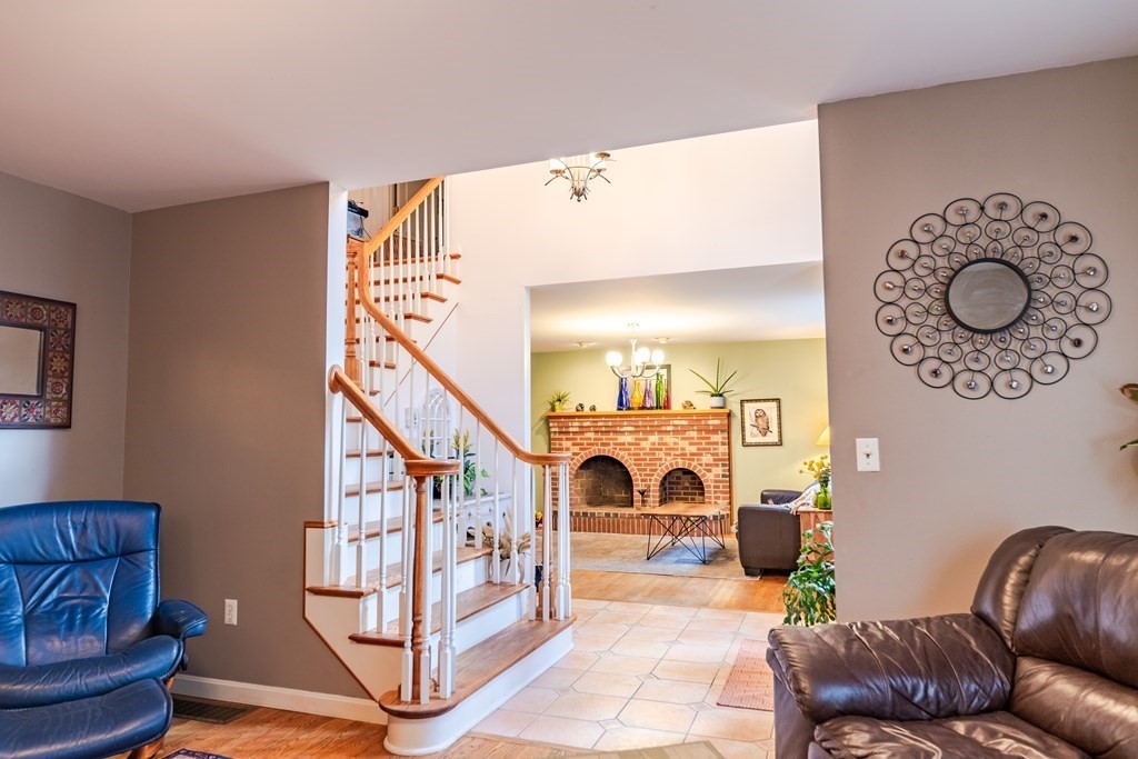 29 Valley Road Lunenburg, MA 01462 - Photo 10 of 41