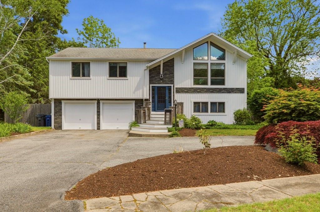 7 Friar Tuck Road Warwick, RI 02886 - Photo 1 of 49