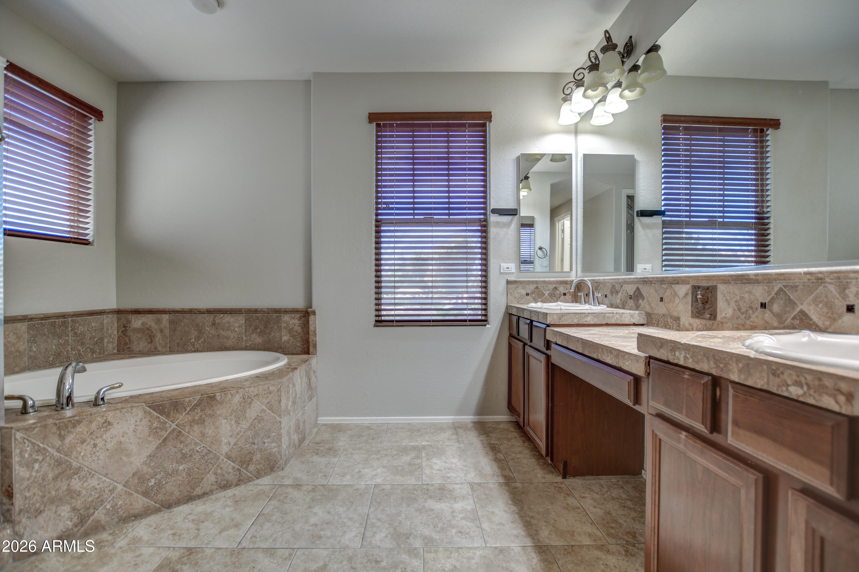 3078 East Muirfield Street Gilbert, AZ 85298 - Photo 67 of 92 066 Primary Bath 2