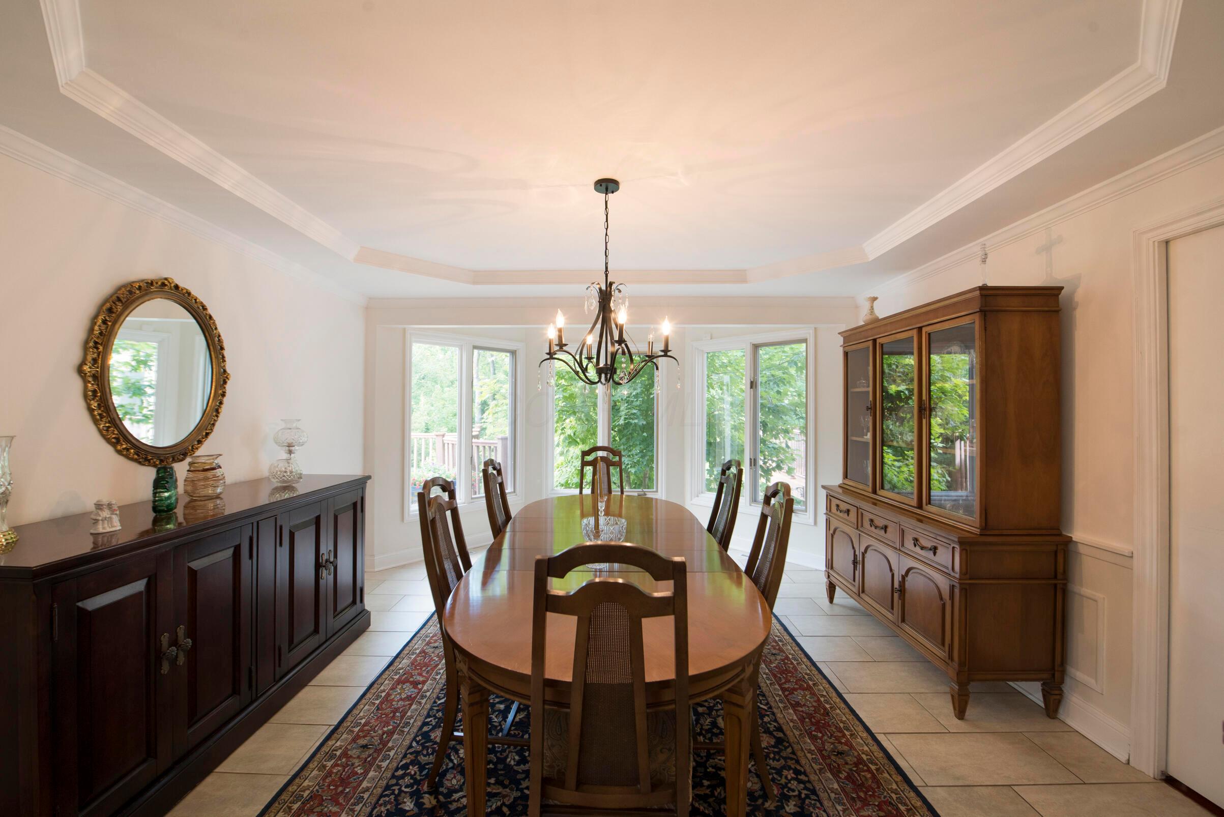285 Partridge Bend Powell, OH 43065 - Photo 11 of 55 Dinning room