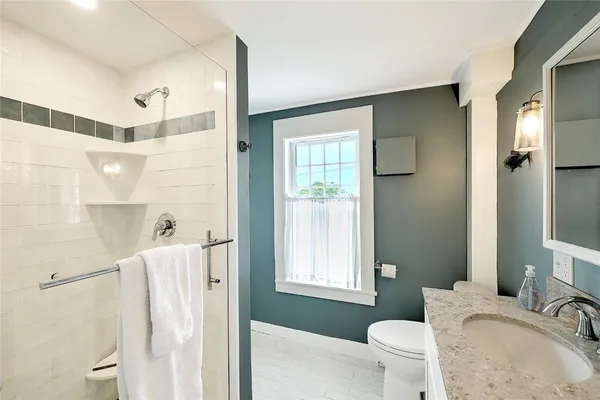 $3,990 | 148 Fogland Road, Tiverton, RI 02878