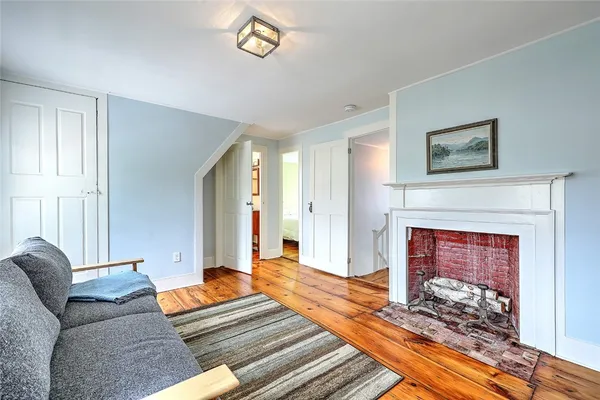 $3,990 | 148 Fogland Road, Tiverton, RI 02878