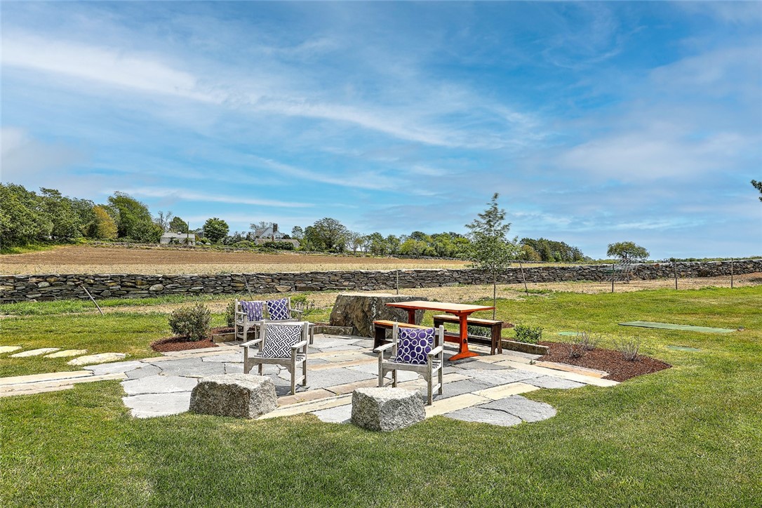 148 Fogland Road Tiverton, RI 02878 - Photo 5 of 35