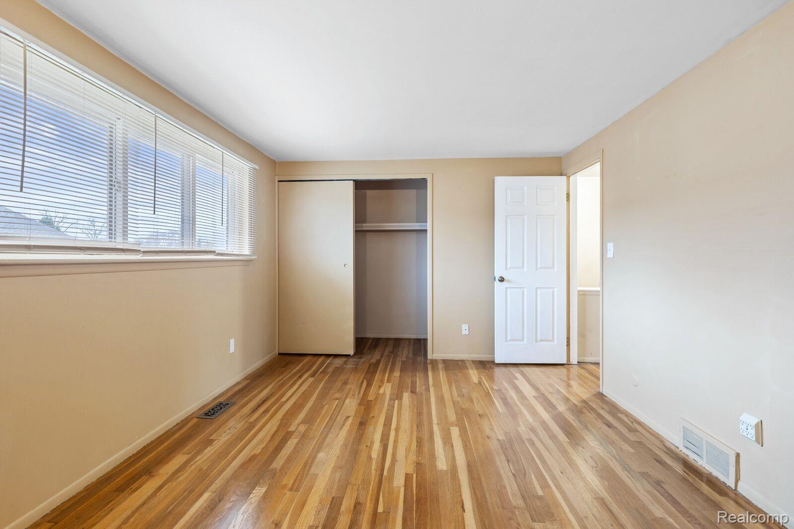 20251 15 Mile Road Clinton Township, MI 48035 - Photo 13 of 25 Gallery Image 13
