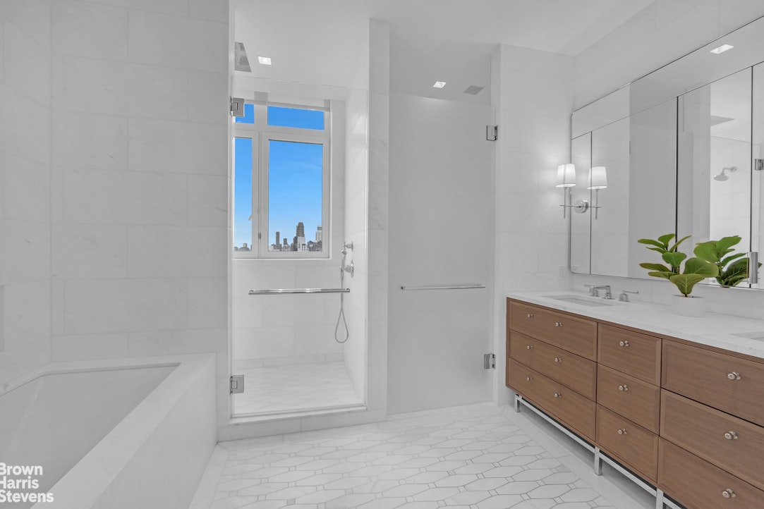 200 East 83rd Street, Unit 30B Manhattan, NY 10028 - Photo 10 of 32