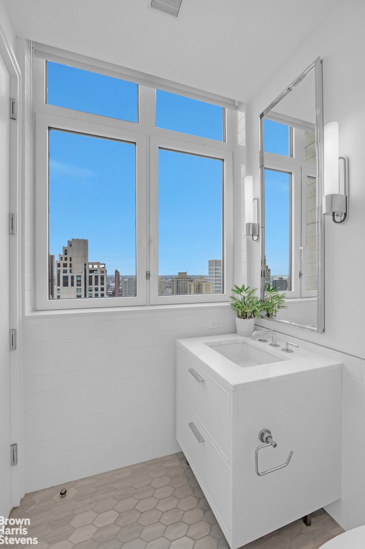 200 East 83rd Street, Unit 30B Manhattan, NY 10028 - Photo 15 of 32