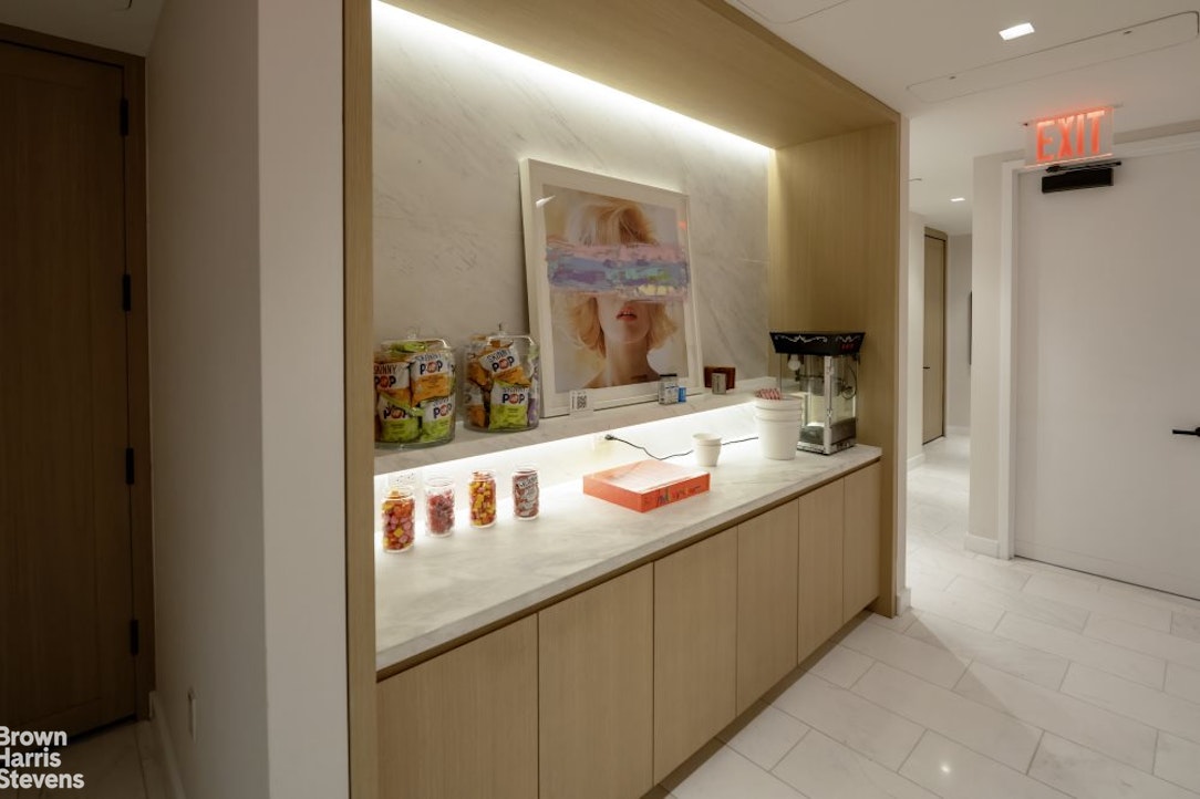 200 East 83rd Street, Unit 30B Manhattan, NY 10028 - Photo 20 of 32